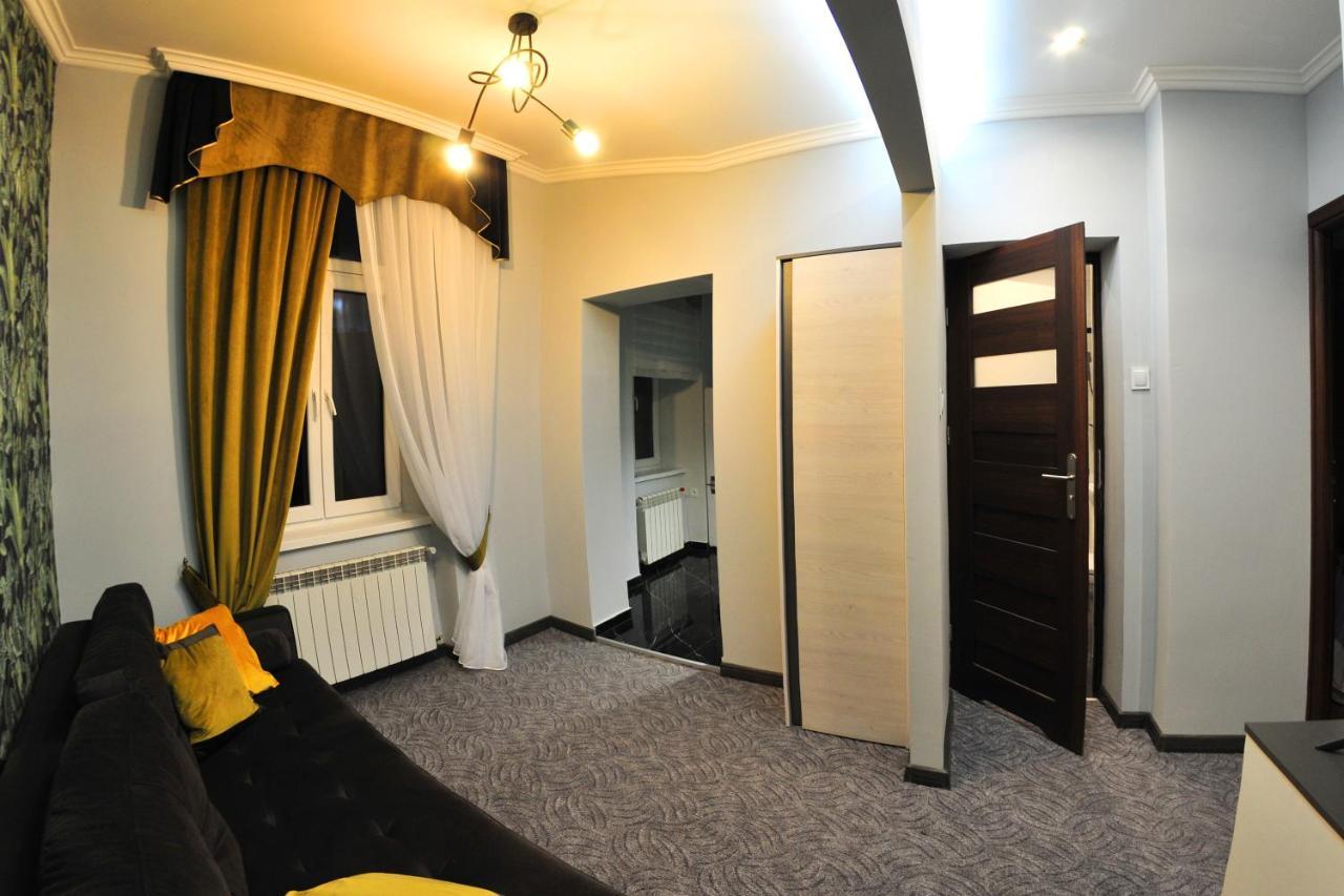 Apartamenty Na Mniszej แชมิตช์ ภายนอก รูปภาพ